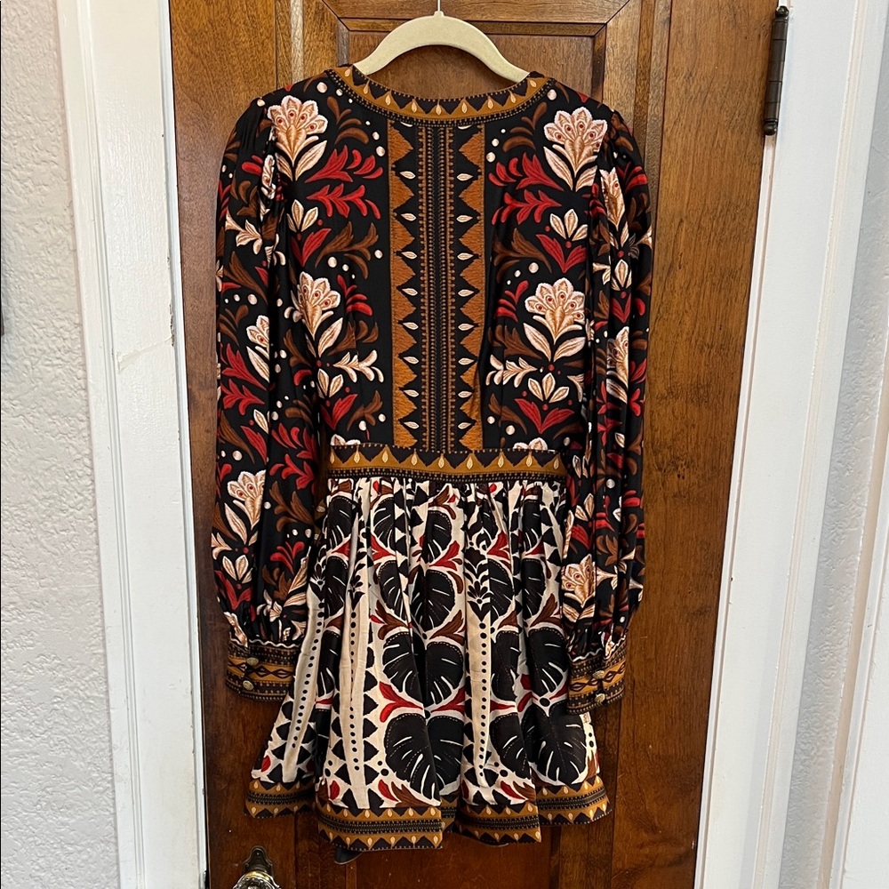 FARM Rio Black Floral Wrap Mini Dress with sleeves NWT - Picture 5 of 13